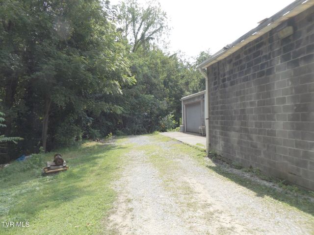 186 Fitzsimmons Hill Road, Elizabethton, TN 37643
