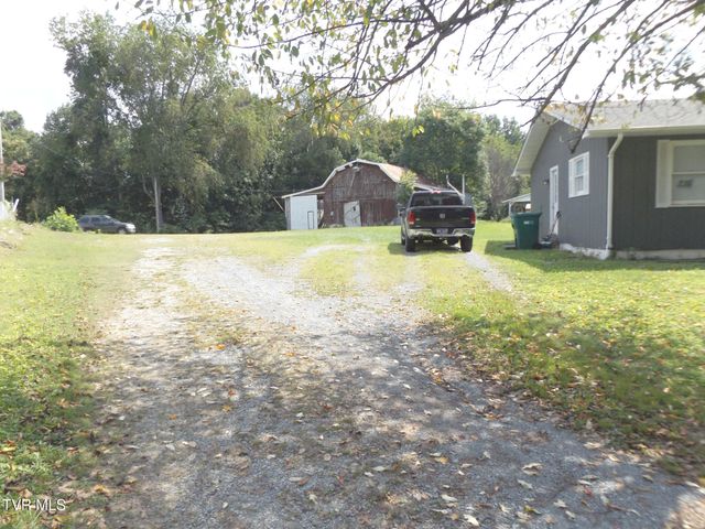 186 Fitzsimmons Hill Road, Elizabethton, TN 37643