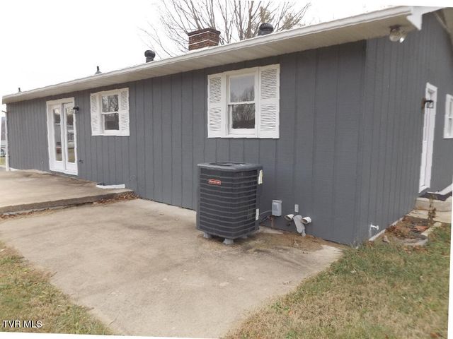 186 Fitzsimmons Hill Road, Elizabethton, TN 37643