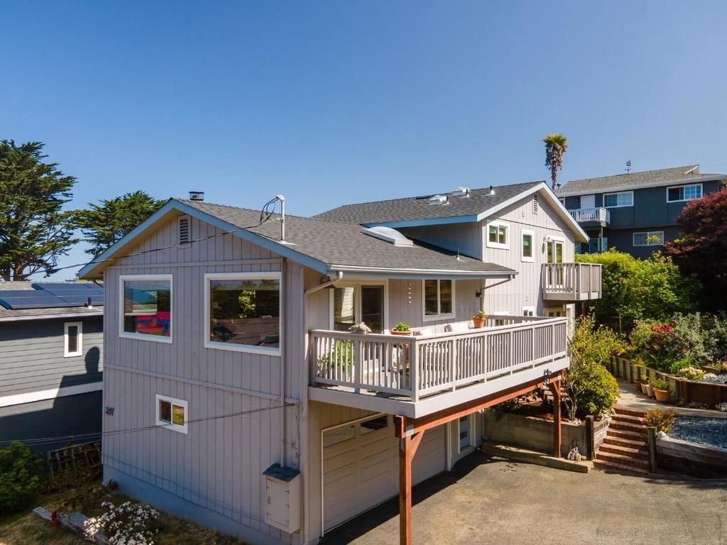 397 14th Street, Montara, CA 94037