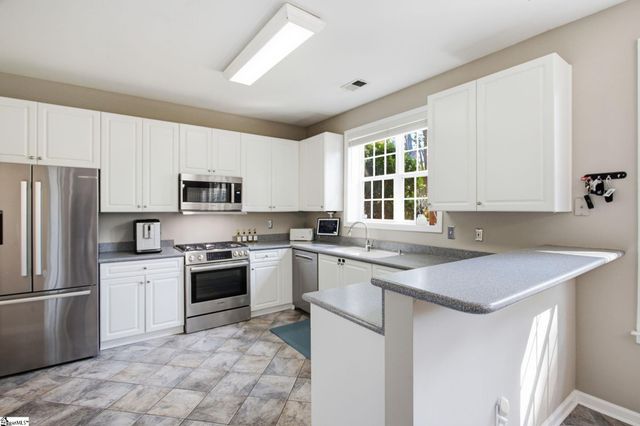 11 Shadowrock Court, Simpsonville, SC 29681