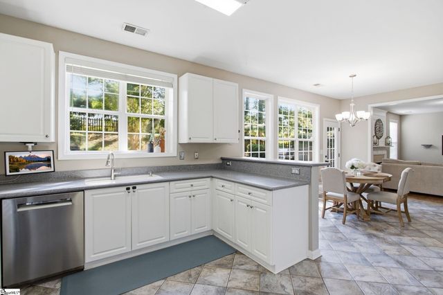 11 Shadowrock Court, Simpsonville, SC 29681