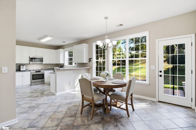 11 Shadowrock Court, Simpsonville, SC 29681