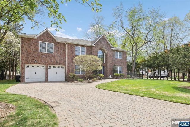 4 Leoson Parkway, Old Tappan, NJ 07675