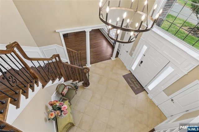 4 Leoson Parkway, Old Tappan, NJ 07675