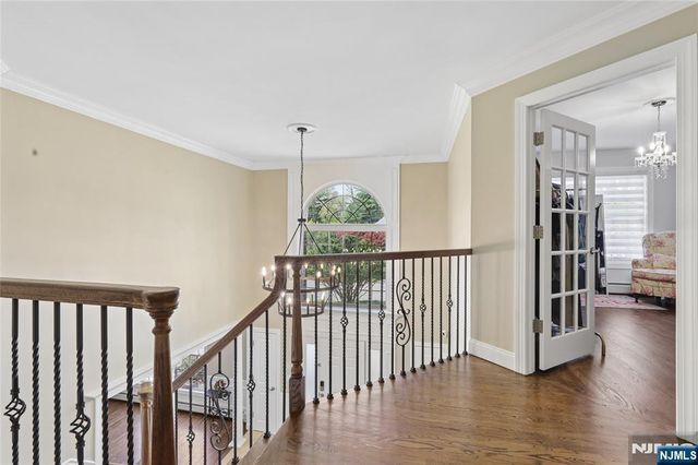 4 Leoson Parkway, Old Tappan, NJ 07675