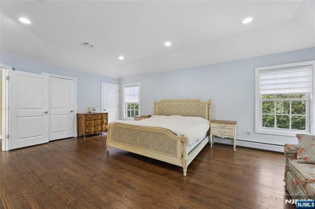 4 Leoson Parkway, Old Tappan, NJ 07675