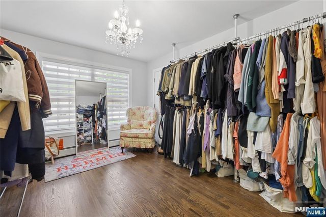 4 Leoson Parkway, Old Tappan, NJ 07675