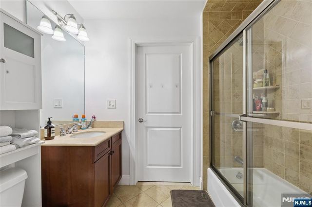 4 Leoson Parkway, Old Tappan, NJ 07675