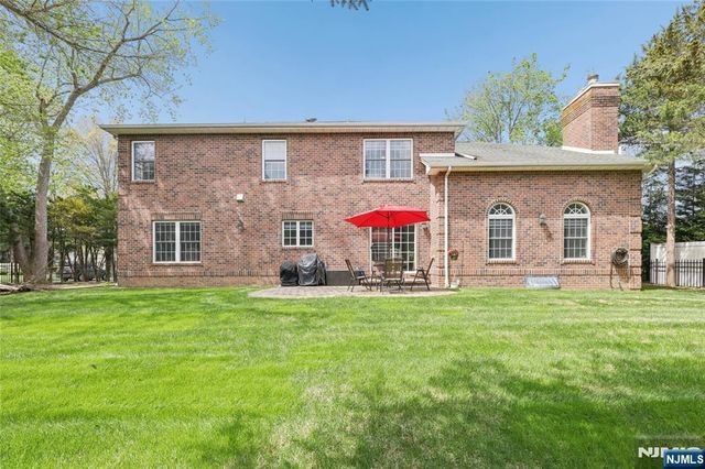 4 Leoson Parkway, Old Tappan, NJ 07675