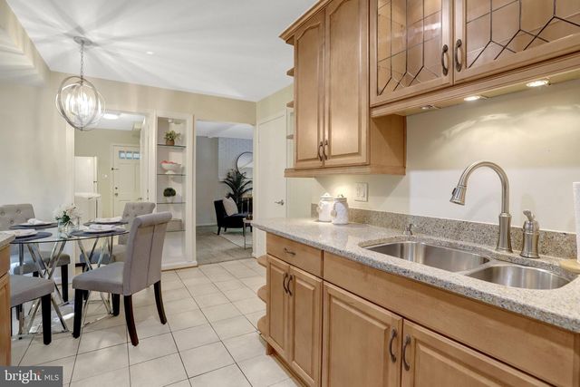 8407 BRIAR CREEK DR, Annandale, VA 22003