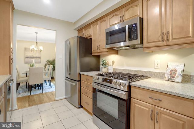 8407 BRIAR CREEK DR, Annandale, VA 22003