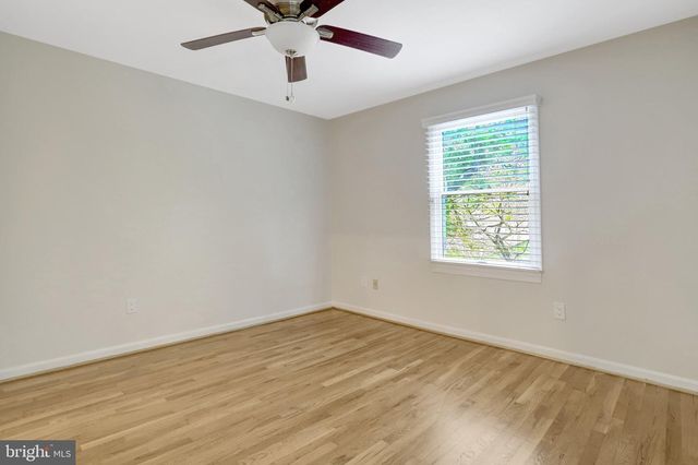 8407 BRIAR CREEK DR, Annandale, VA 22003