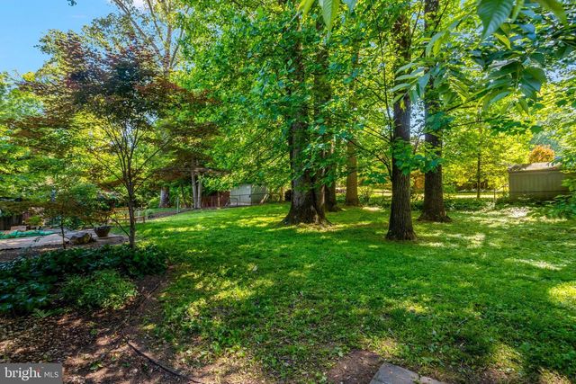 8407 BRIAR CREEK DR, Annandale, VA 22003