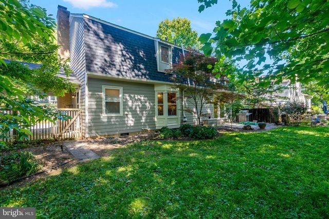 8407 BRIAR CREEK DR, Annandale, VA 22003