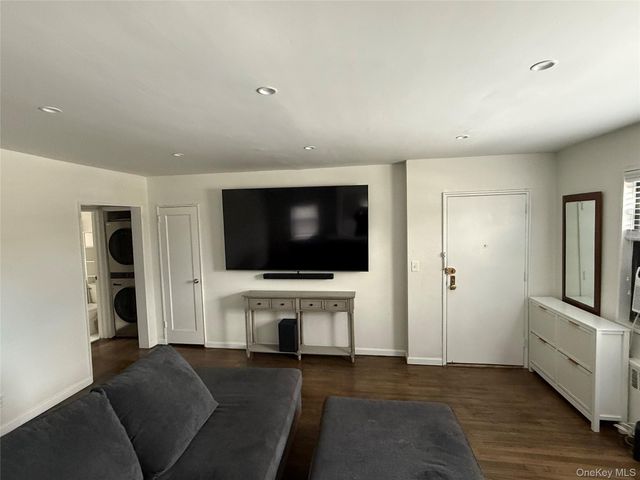 163-04 17th Avenue Lower, Whitestone, NY 11357