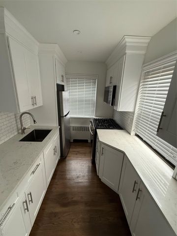 163-04 17th Avenue Lower, Whitestone, NY 11357