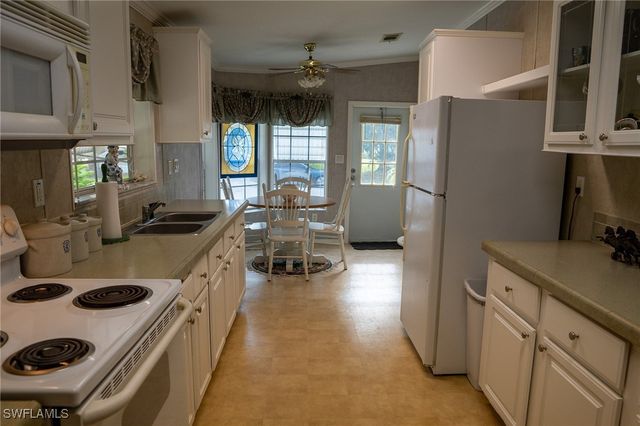 933 YACHT CLUB WAY, Moore Haven, FL 33471