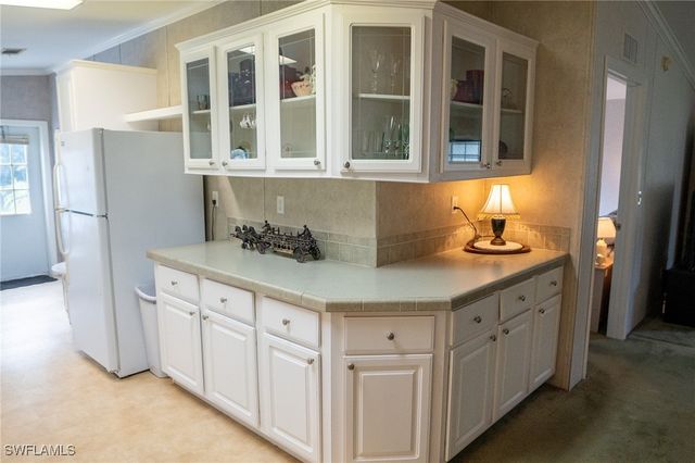 933 YACHT CLUB WAY, Moore Haven, FL 33471