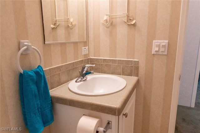 933 YACHT CLUB WAY, Moore Haven, FL 33471