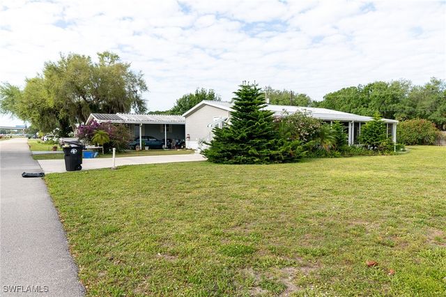 933 YACHT CLUB WAY, Moore Haven, FL 33471