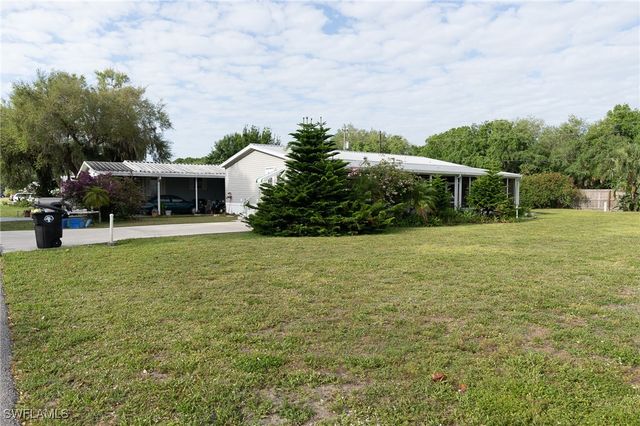 933 YACHT CLUB WAY, Moore Haven, FL 33471