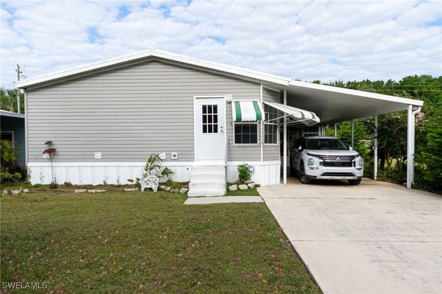 933 YACHT CLUB WAY, Moore Haven, FL 33471