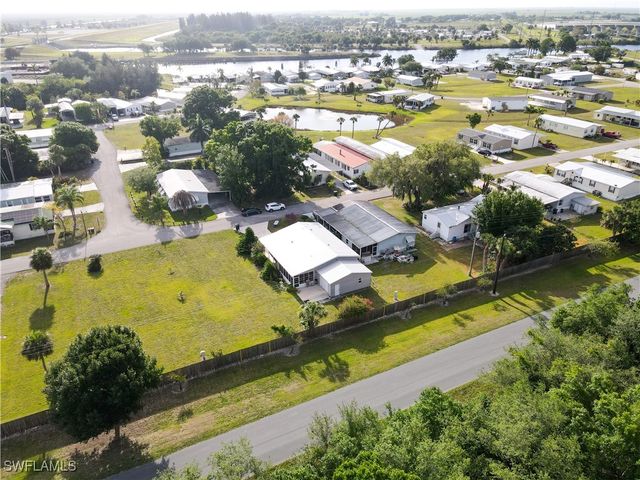 933 YACHT CLUB WAY, Moore Haven, FL 33471