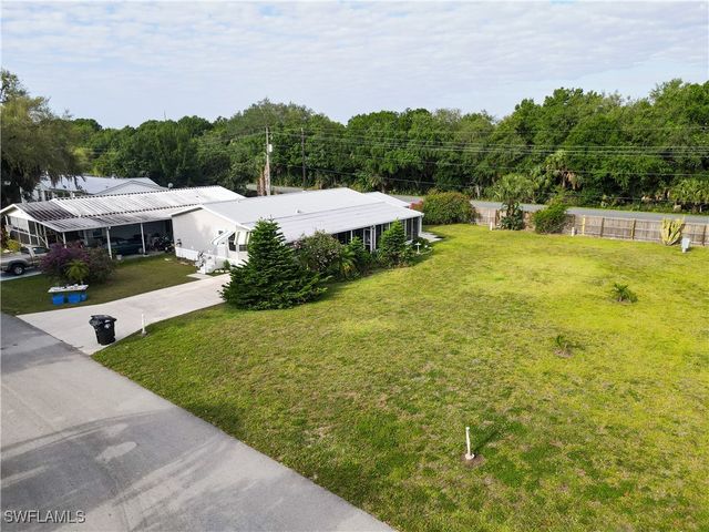 933 YACHT CLUB WAY, Moore Haven, FL 33471