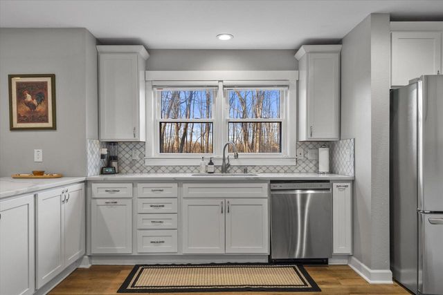 712 Shady LANE, Mequon, WI 53097