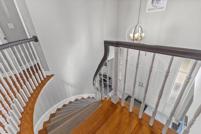 712 Shady LANE, Mequon, WI 53097