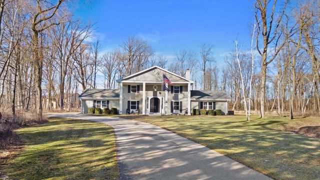 712 Shady LANE, Mequon, WI 53097