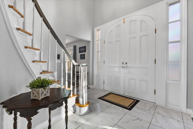 712 Shady LANE, Mequon, WI 53097