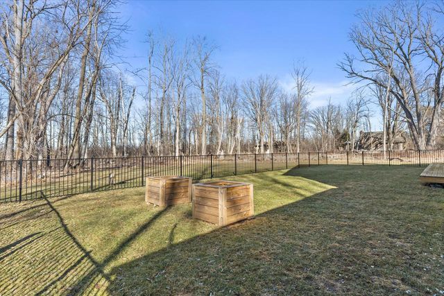 712 Shady LANE, Mequon, WI 53097