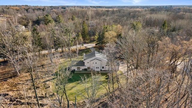712 Shady LANE, Mequon, WI 53097
