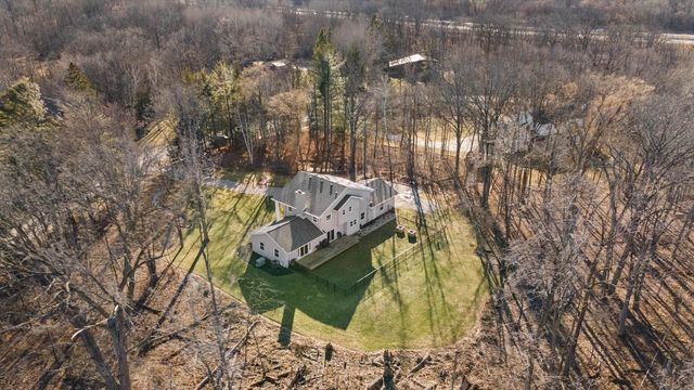 712 Shady LANE, Mequon, WI 53097