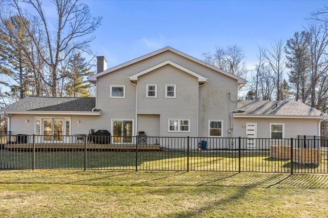 712 Shady LANE, Mequon, WI 53097
