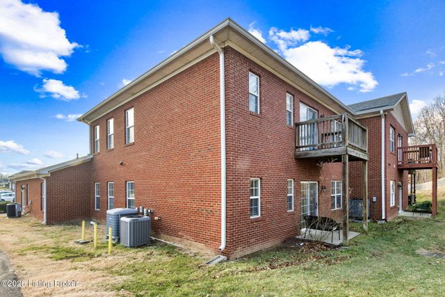7500 Autumn Pointe Dr UNIT 104, Louisville, KY 40214