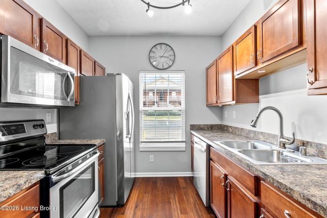 7500 Autumn Pointe Dr UNIT 104, Louisville, KY 40214