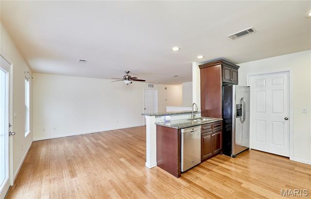 70 Round Table Court, Winfield, MO 63389