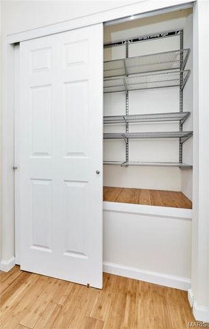 70 Round Table Court, Winfield, MO 63389