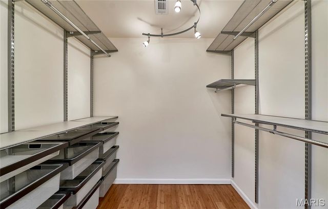 70 Round Table Court, Winfield, MO 63389