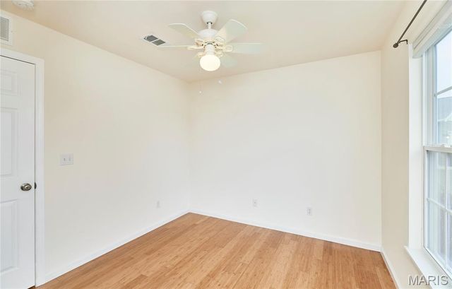 70 Round Table Court, Winfield, MO 63389