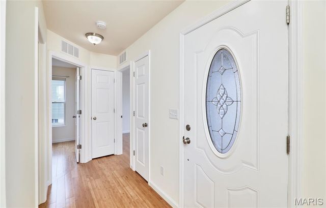 70 Round Table Court, Winfield, MO 63389