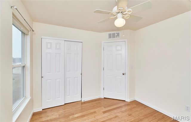 70 Round Table Court, Winfield, MO 63389