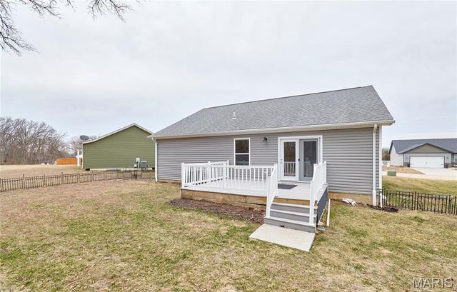 70 Round Table Court, Winfield, MO 63389