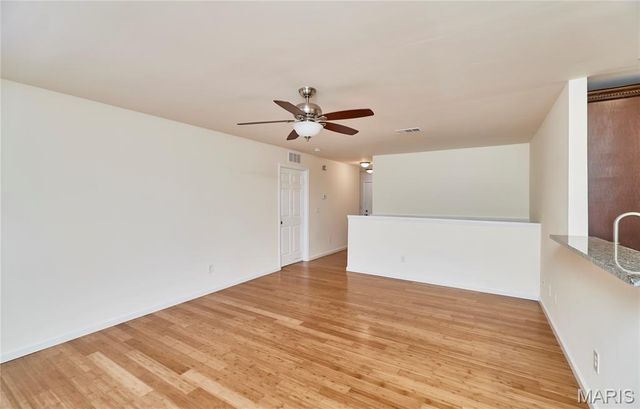 70 Round Table Court, Winfield, MO 63389