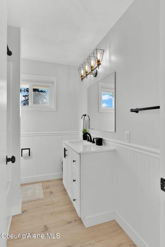 1810 W Honeysuckle AVE, Hayden, ID 83835