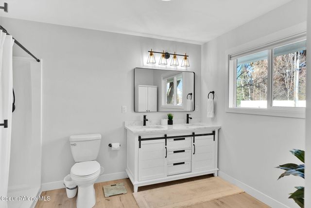 1810 W Honeysuckle AVE, Hayden, ID 83835