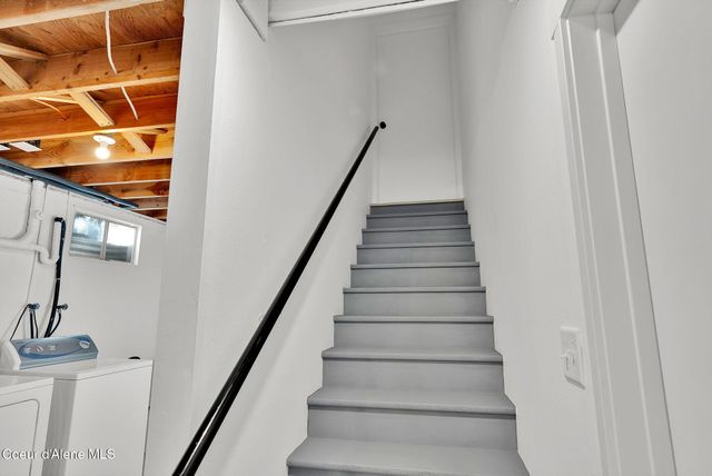 1810 W Honeysuckle AVE, Hayden, ID 83835